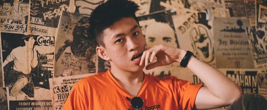 10 Tampilan Swag ala Rich Brian, Super Simple & Kece Abis!