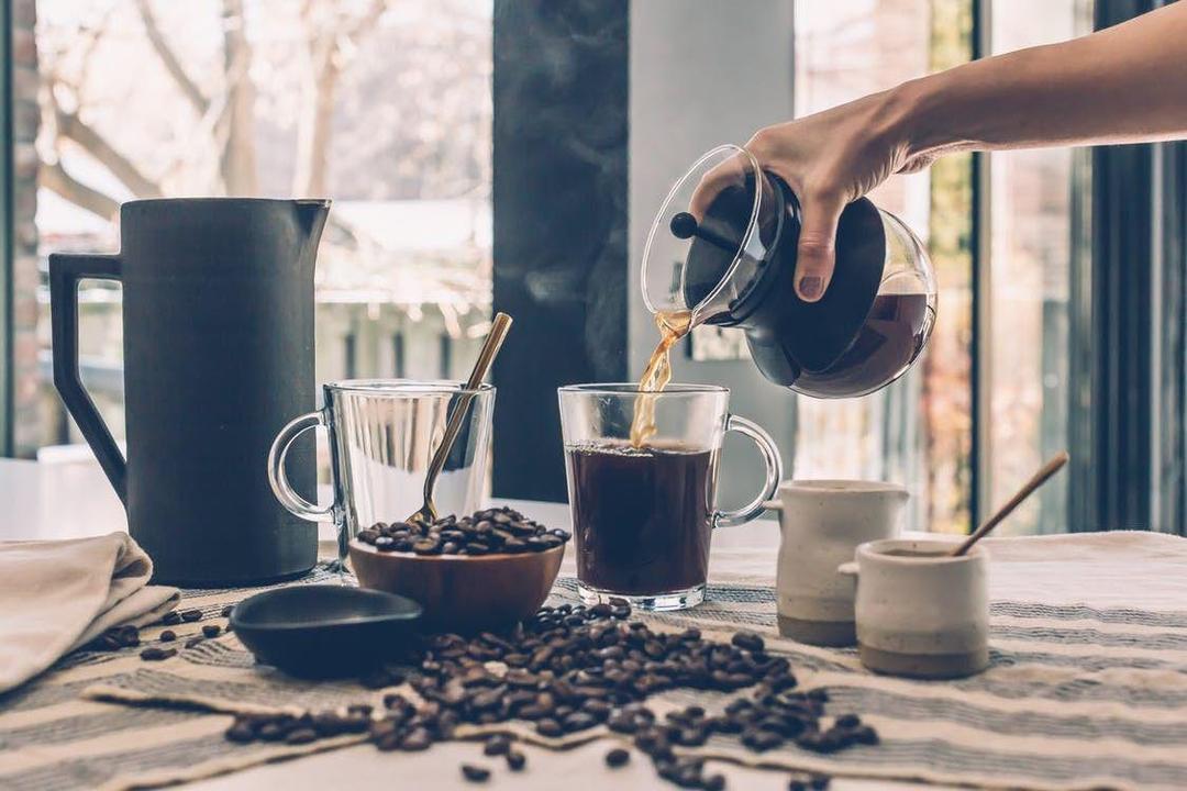 10 Cara Penyajian Kopi Paling Unik dari Berbagai Daerah di Indonesia