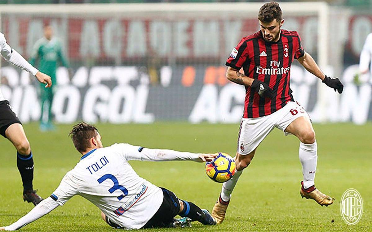 twitter.com/acmilan