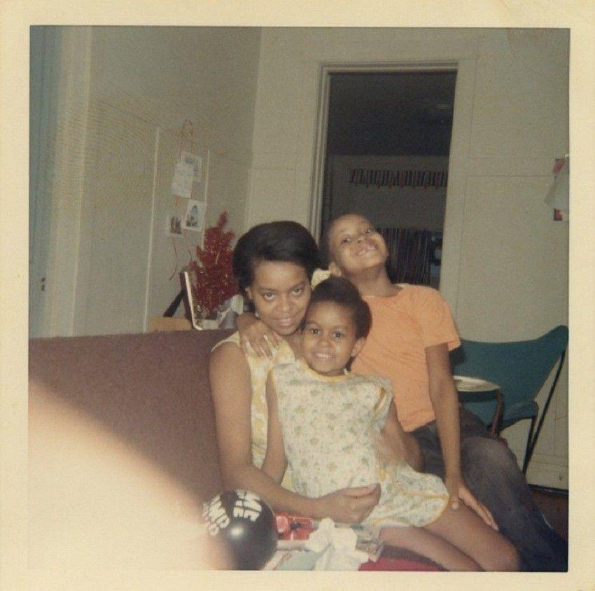 Twitter.com/@MichelleObama