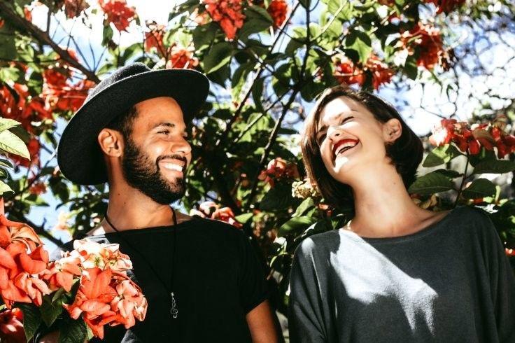 Diam-diam Ternyata 5 Zodiak Ini Dikenal Sebagai Sapiosexual Lho!