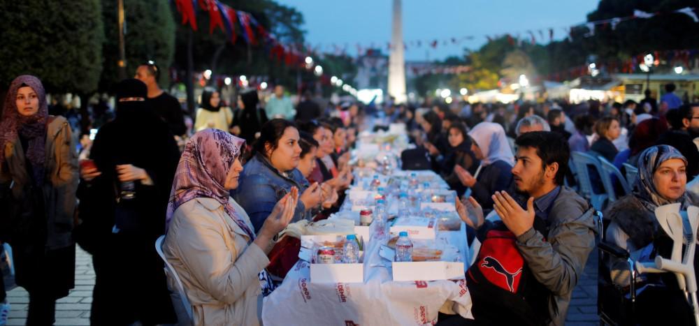 Buat Anak Rantau, Ini 5 Cara Ampuh Atasi Homesick Saat Ramadan