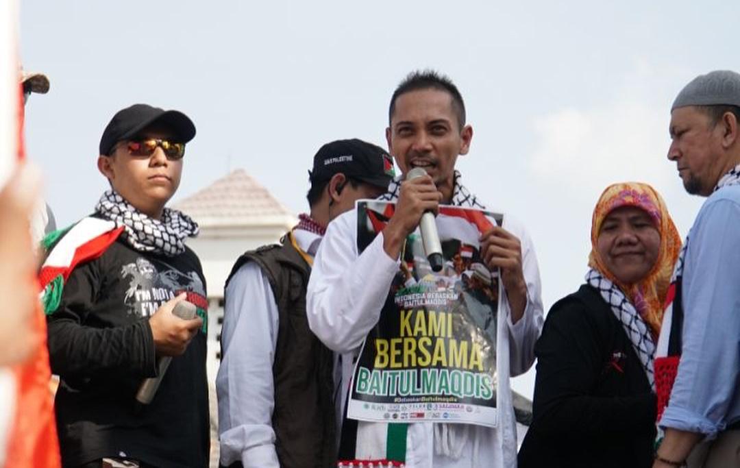 7 Kejanggalan Film 212: The Power of Love, Ada yang Sadar?