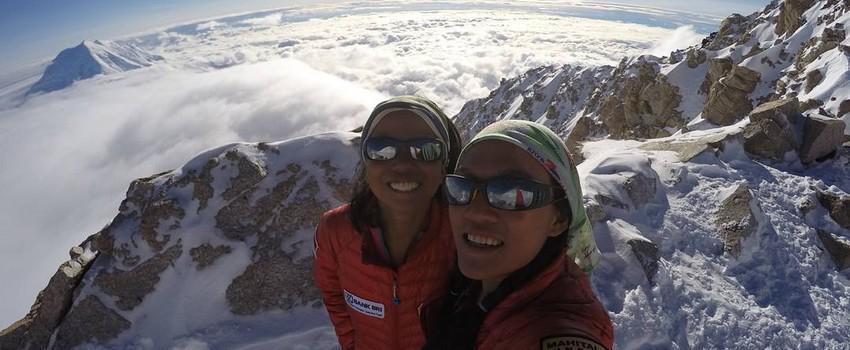 Menunggu Detik-detik Deedee & Hilda Gapai Puncak Everest