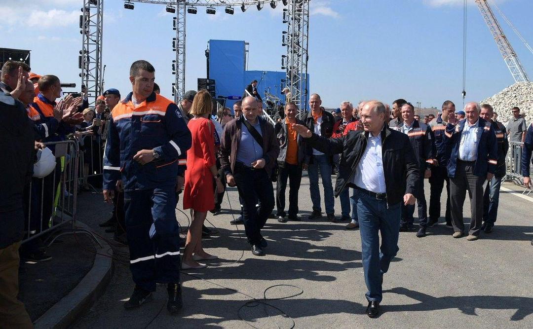 Twitter.com/@PutinRF_Eng