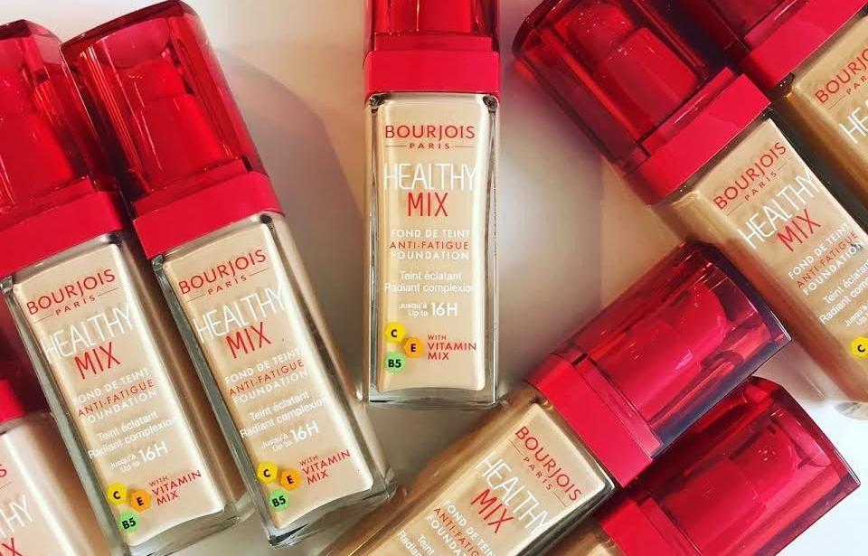 Jangan Salah, 5 Drugstore Foundation Ini Bikin Wajah Tampak Flawless