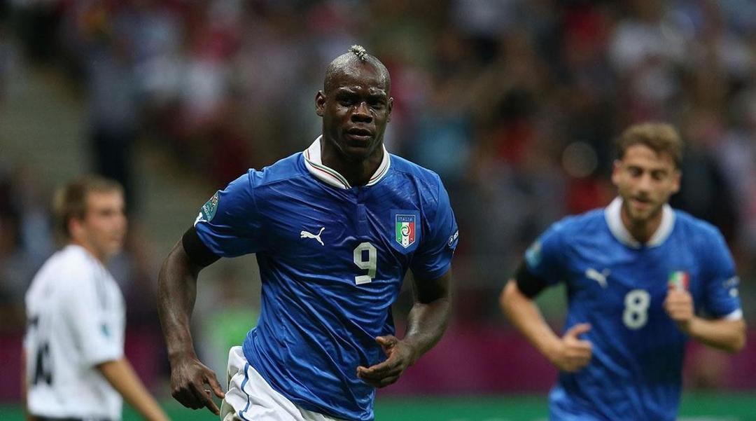 Mancini Kembali Memasukkan Balotelli ke Skuat Timnas Italia