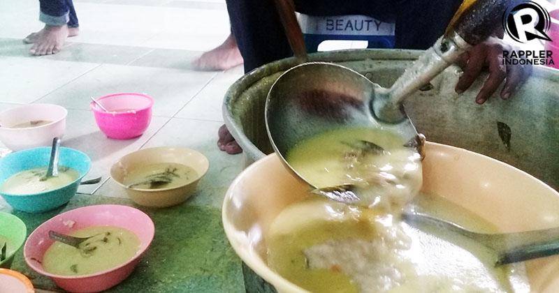 Bubur India, menu kaya rempah dari Koja Pakistan. Foto oleh Fariz Fardianto/Rappler