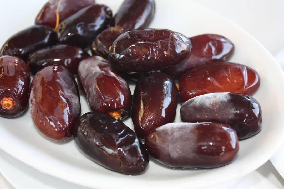 Jangan Tertipu, Ini 5 Cara Membedakan Kurma Segar dan Pemanis Buatan