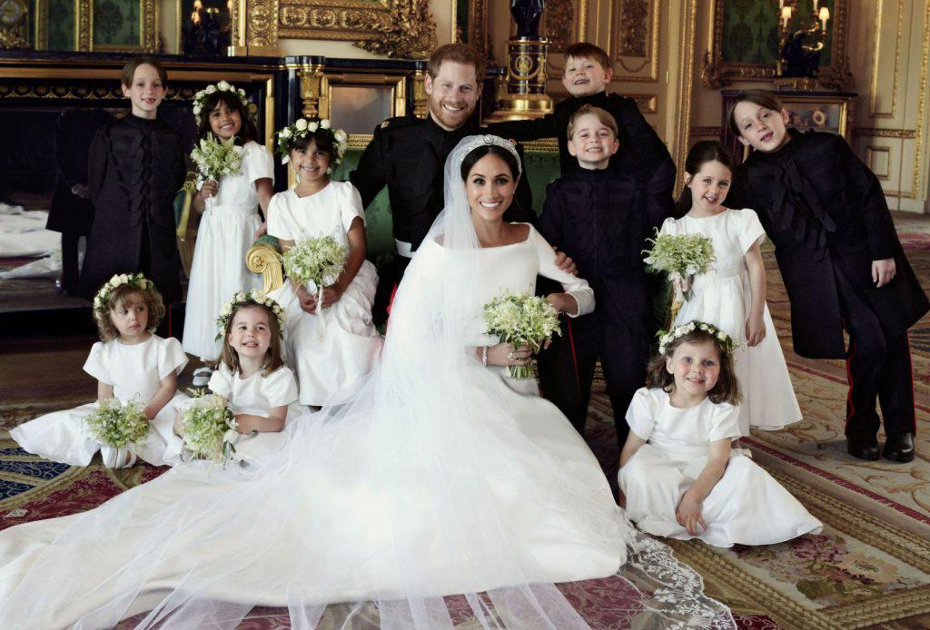 10 Foto Pengantin Kerajaan Inggris Bersama Bridesmaids & Page Boys