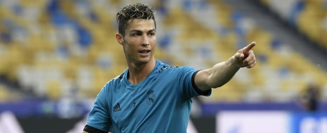Tendang Bola Kena Kameramen, Sikap Ronaldo Ini Dipuji Netizen