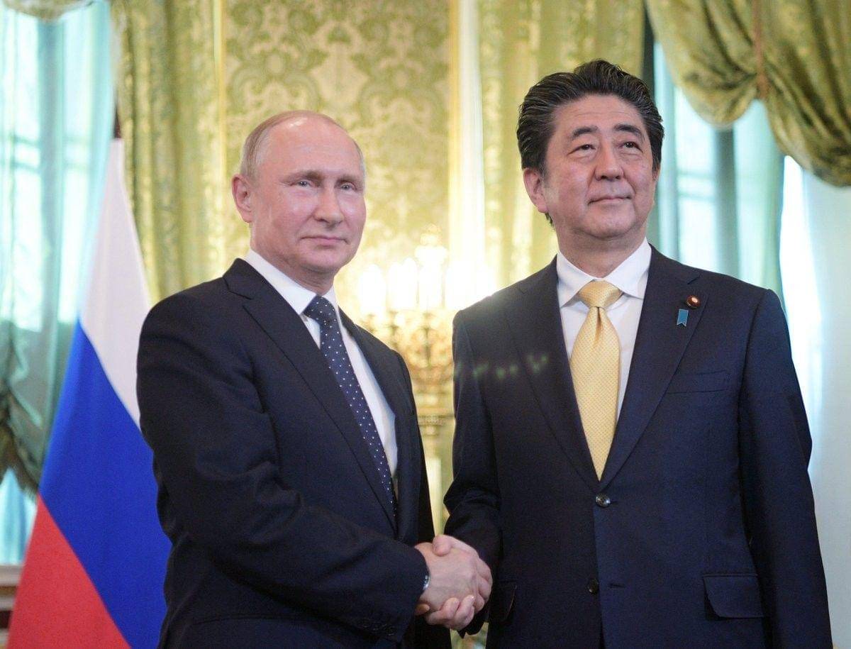 Twitter.com/KremlinRussia_E