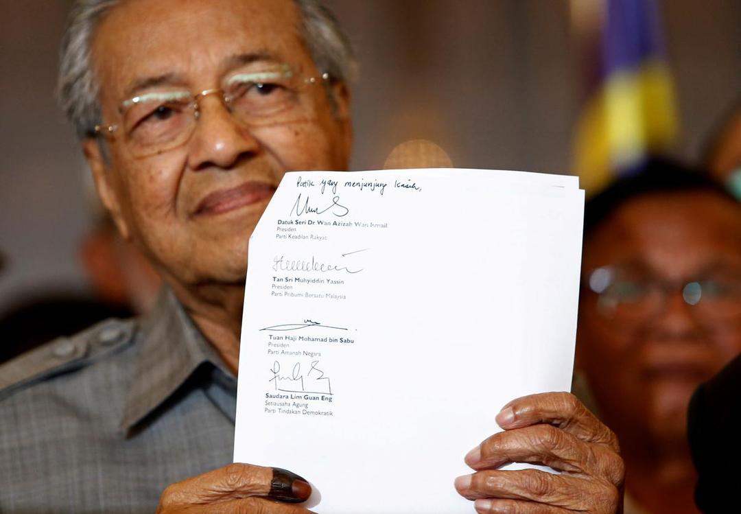 Mahathir Mohamad: Orang Melayu di Malaysia Makin Miskin