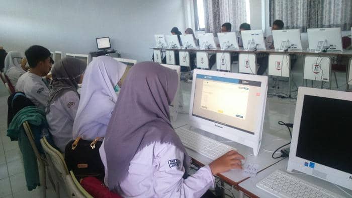 USBN SMA di Jatim Bisa Pakai HP Android