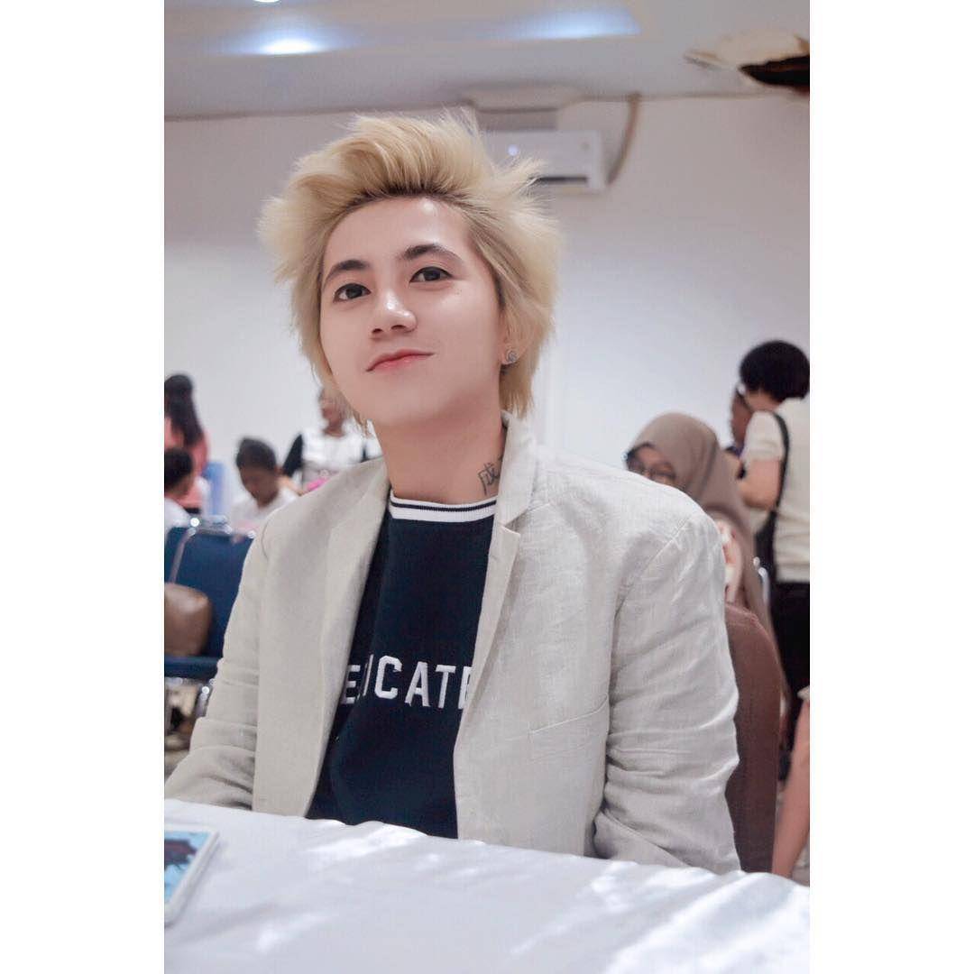 Instagram.com/derasiagian