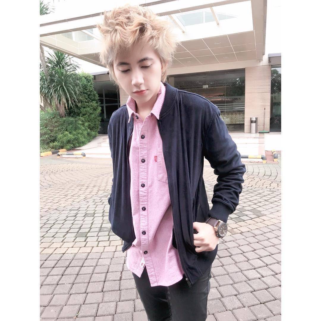 Instagram.com/derasiagian