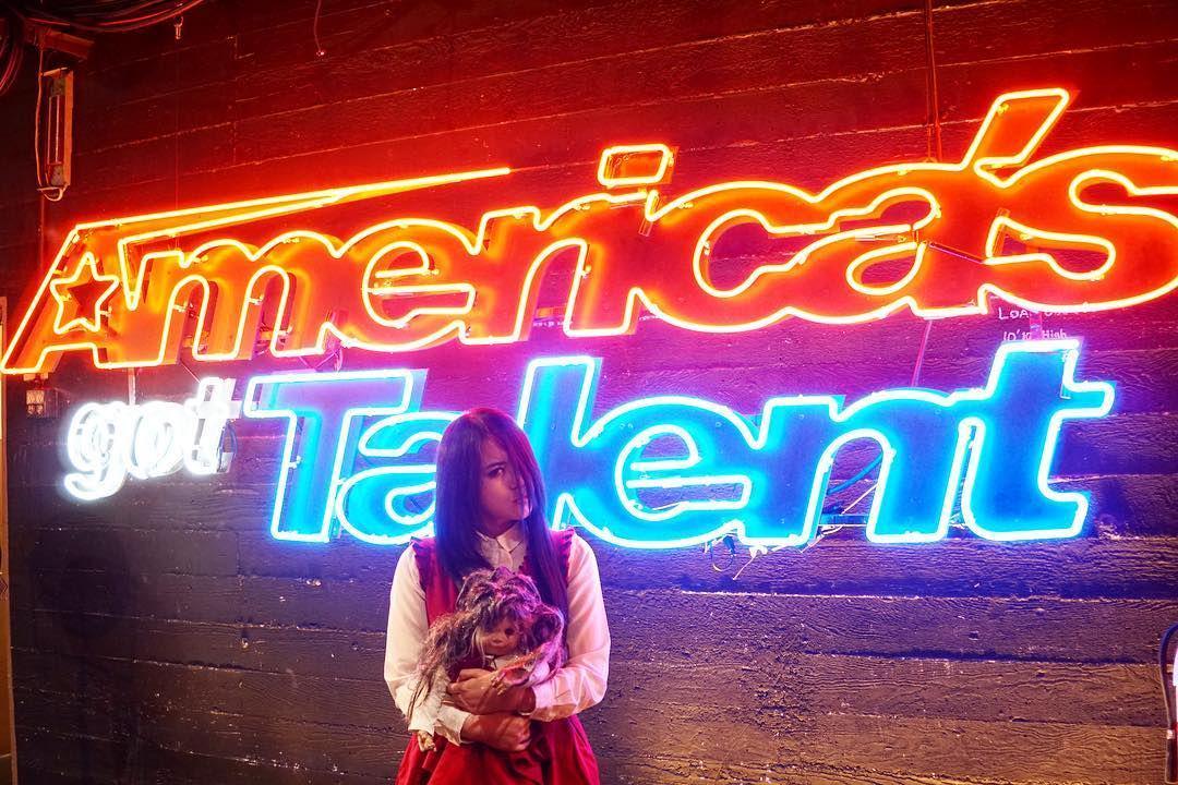 Tampil Memukau di America's Got Talent, Ini 10 Potret Seram Riana