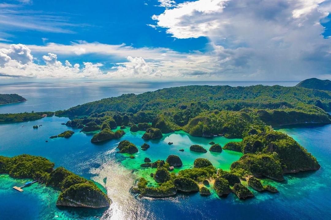 Ini 5 Fakta dan Alasan Kenapa Wisata Raja Ampat Bisa Terkenal Banget