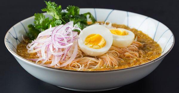 10 Hidangan Mie Khas Asia Tenggara Kaya Rempah Ini Bikin Ngiler!