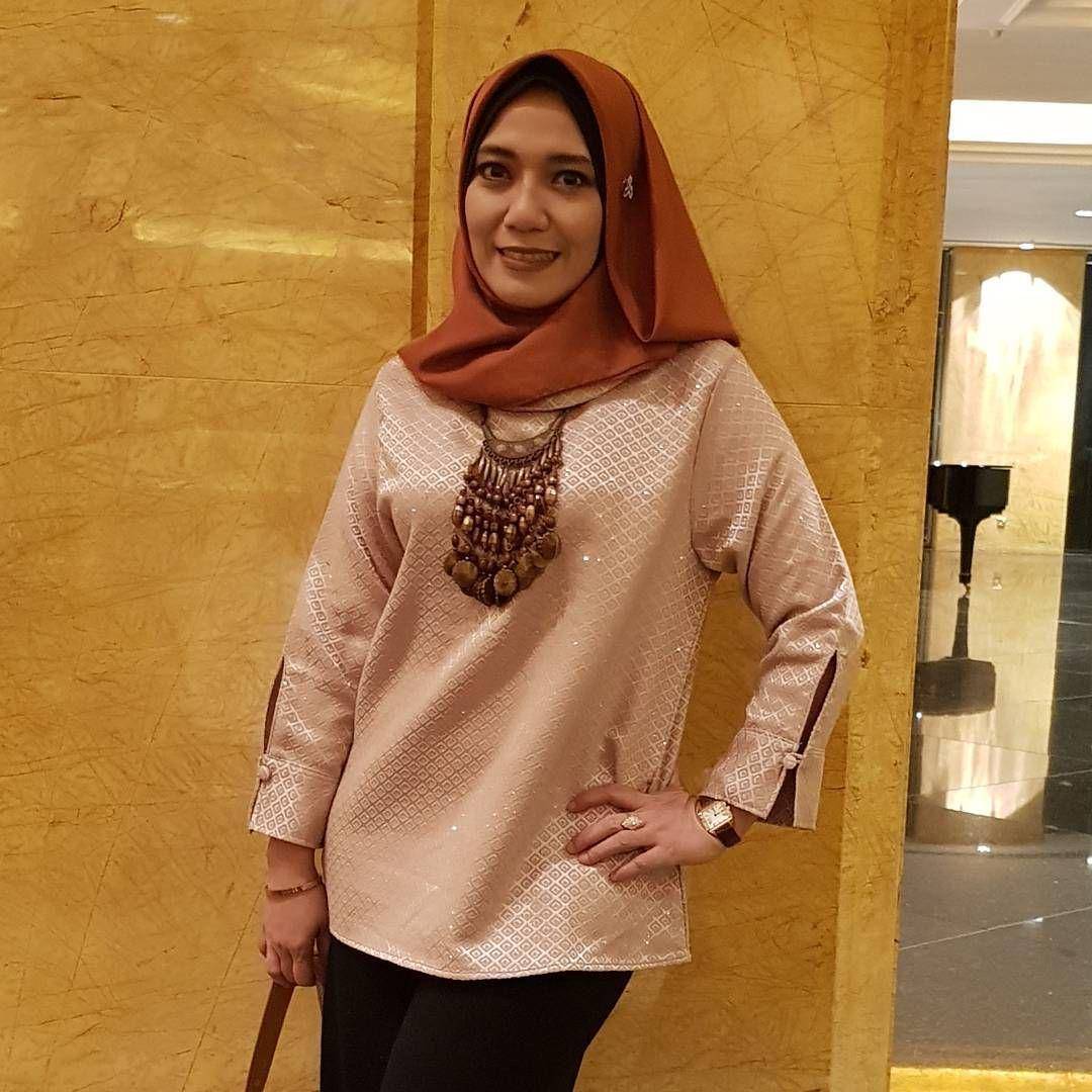 instagram.com/merryandani