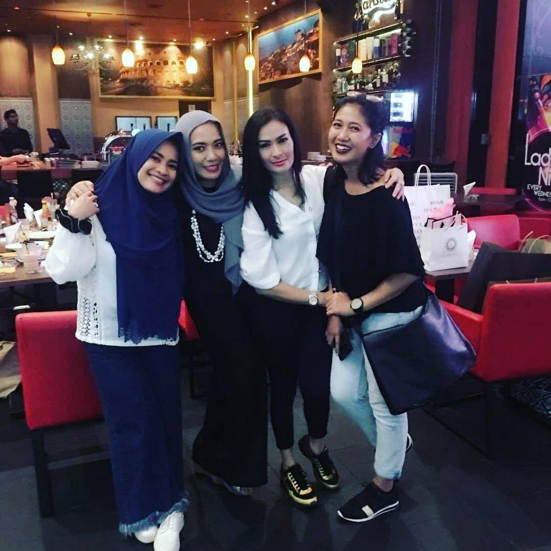 instagram.com/merryandani