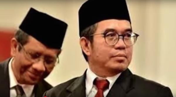 Yang Janggal dari Kemunduran Yudi Latif