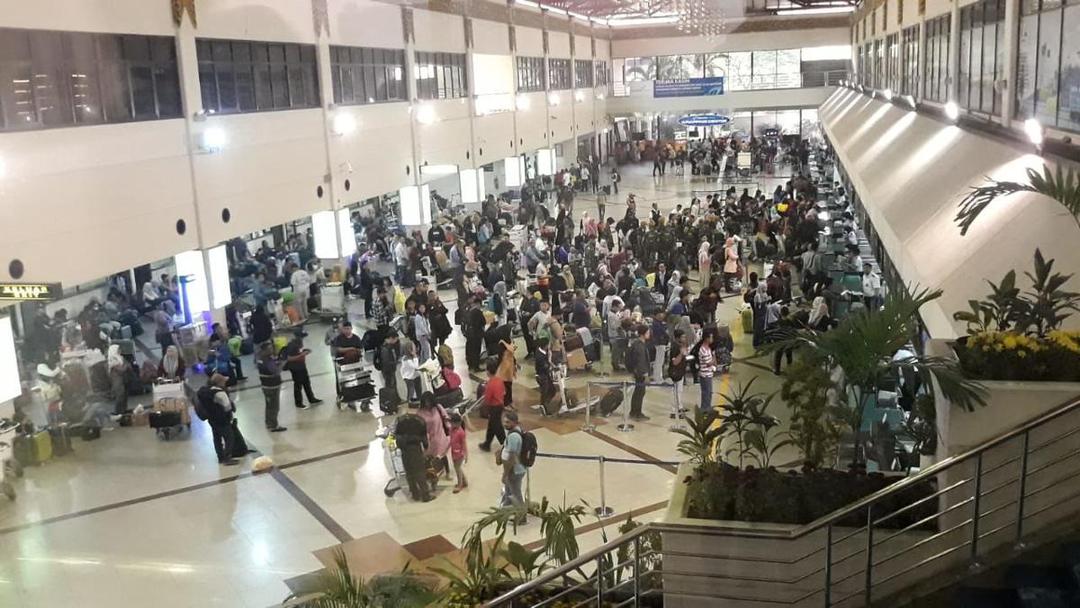 Begini Antrean Pemudik di Bandara Juanda Surabaya
