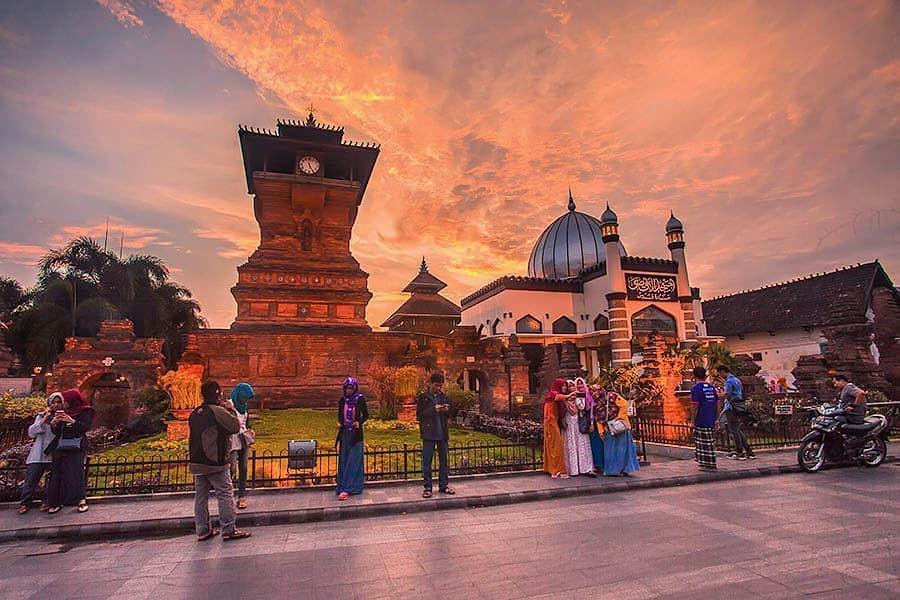 6 Lokasi Unik Paling Pas untuk Wisata Religi Selama Libur Lebaran