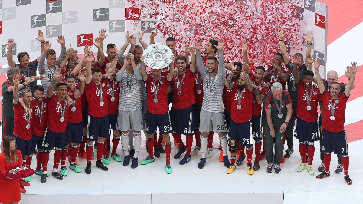 www.fcbayern.com