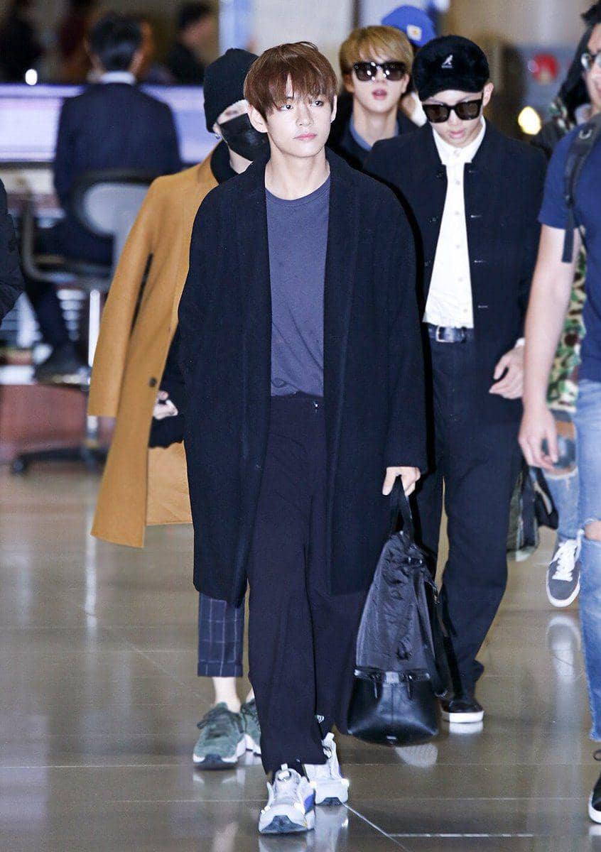 twitter.com/btsbestoutfits