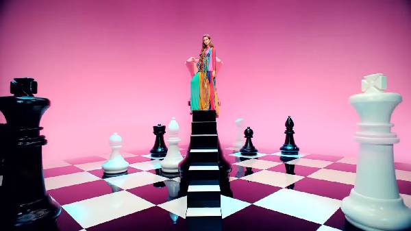 Youtube.com/BLACKPINK