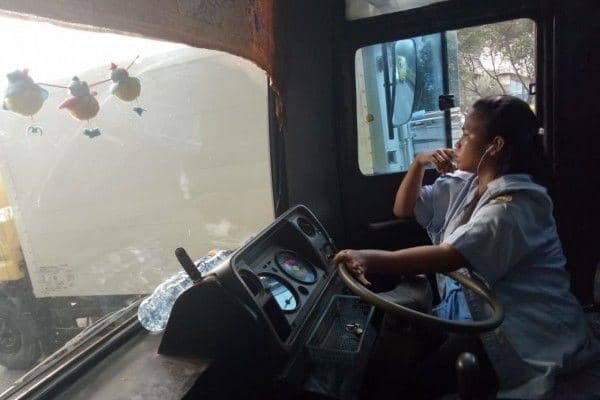 10 Pekerjaan Ini Gak Bisa Libur Saat Lebaran, Lho!