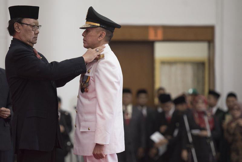 Komjen Polisi Iriawan Dilantik Sebagai Pejabat Gubernur Jawa Barat