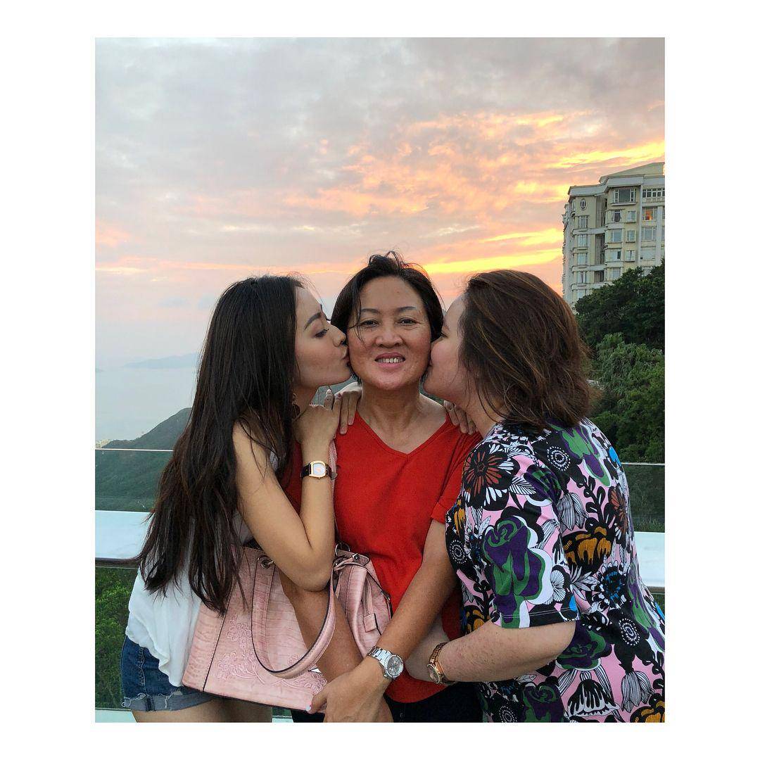 instagram.com/natashawilona12