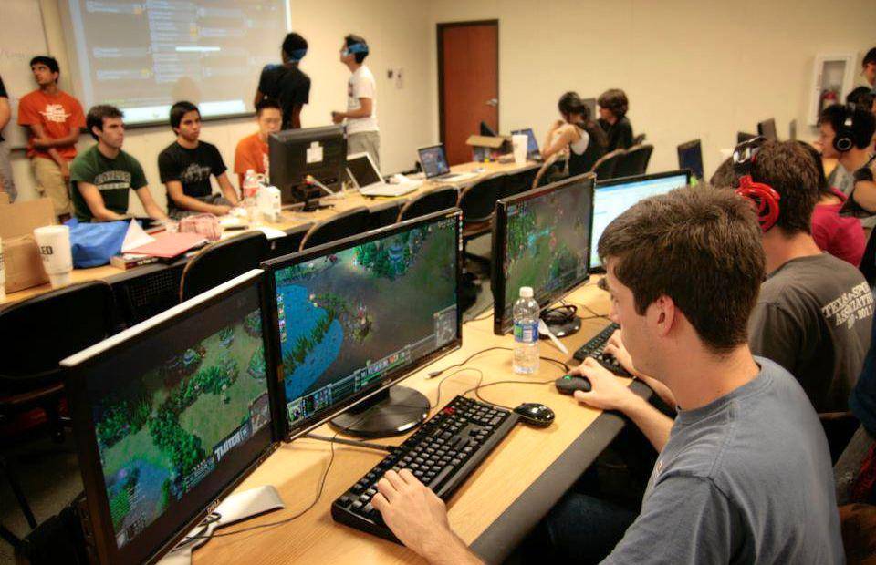 https://na.leagueoflegends.com