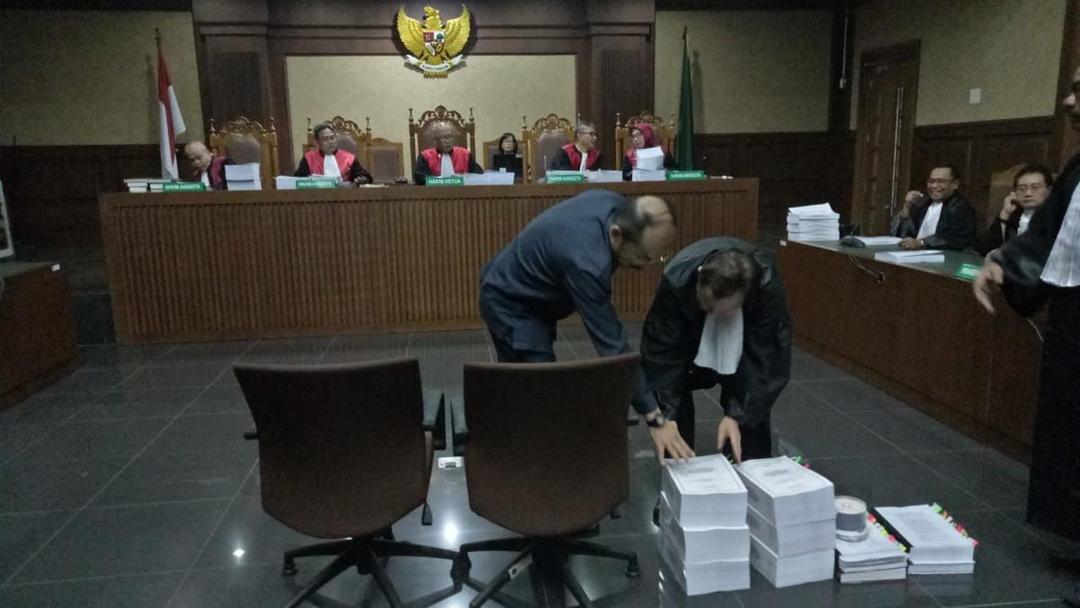 Pembelaannya Setebal 1.200 Halaman, Fredrich: Saya Tulis Tangan Dulu