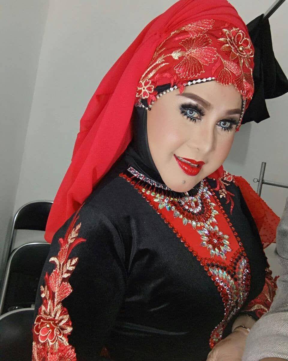 instagram.com/elvy_sukaesih