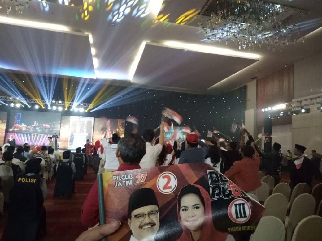 Adu Yel Awali Debat Pilgub Jatim