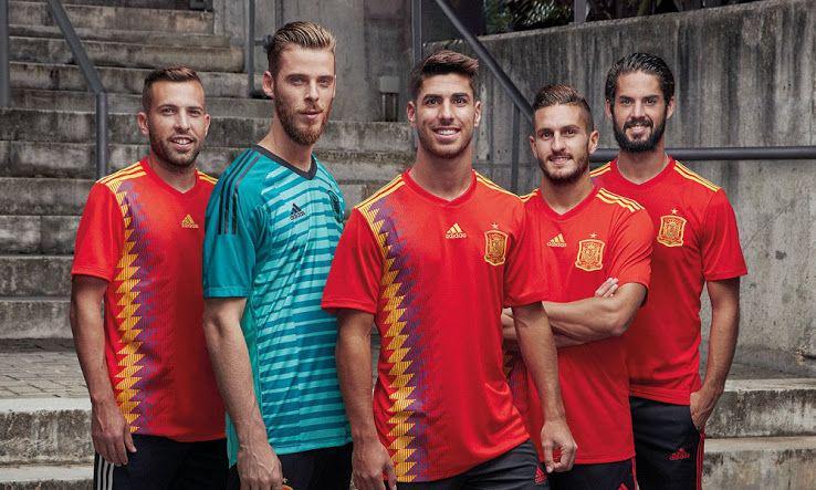 footballshirtcollective.com