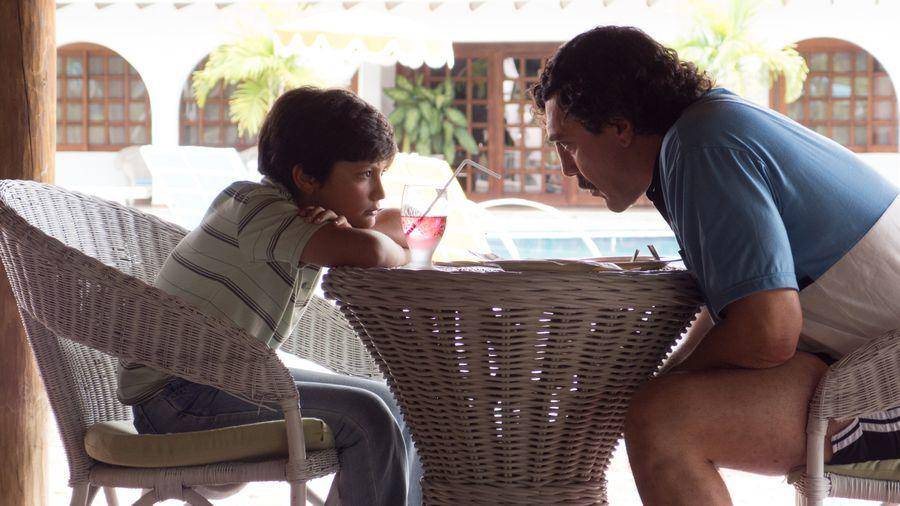 Keluarga adalah nomor satu bagi Pablo Escobar. Foto dari Loving Pablo