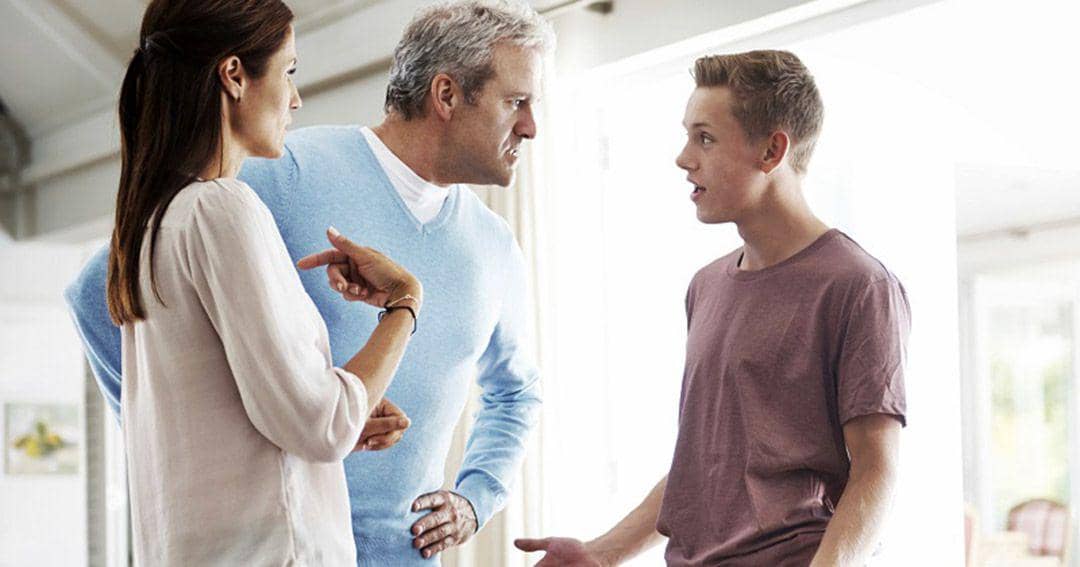 7 Kesalahan Fatal Orangtua pada Anak Remajanya yang Sering Terjadi