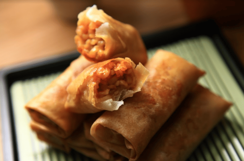 VIDEO: Resep Lumpia Isi Mie Samyang, Gurihnya Bikin Nagih