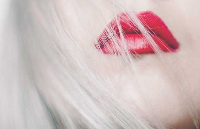 Dianggap Remeh, 7 Kesalahan Ini Sering Dilakukan Saat Memakai Lipstik