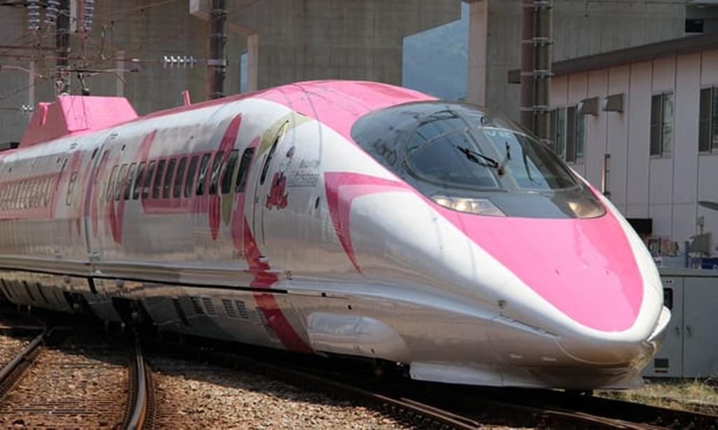 Super Unyu, Begini Tampilan Kereta Bertemakan Hello Kitty di Jepang
