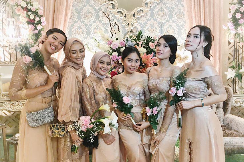 instagram.com/anissaaziza
