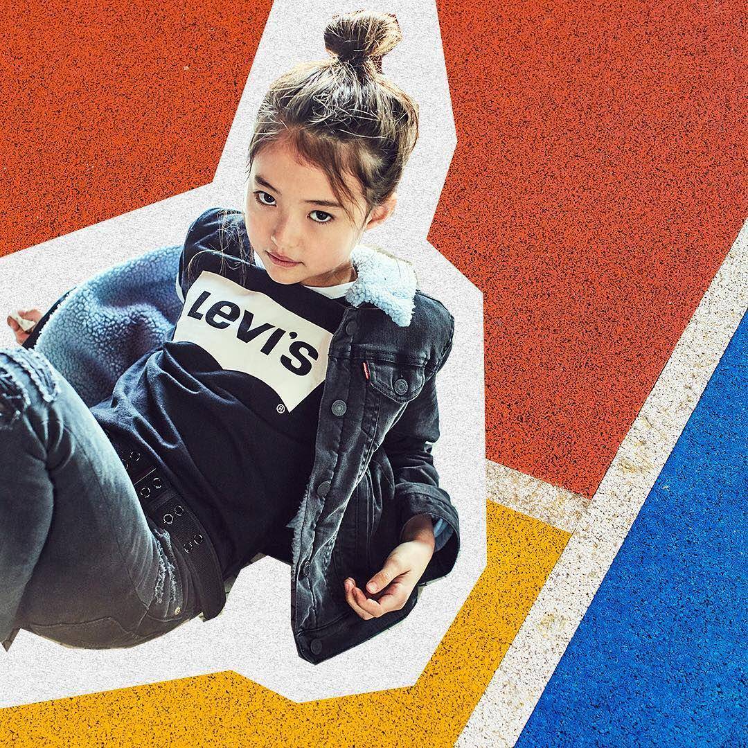 instagram.com/levis