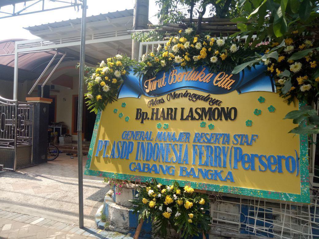 Tangisan Warnai Kedatangan Jenazah Korban KM Lestari Maju di Sidoarjo