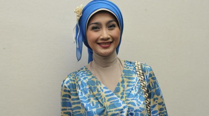 Selain Tenda Biru, Ini 5 Lagu Desy Ratnasari yang Hits di Era 90an