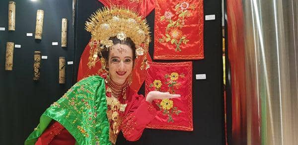 Ithzel Razo, Pemudi Meksiko yang Jatuh Cinta dengan Randai Asal Minang