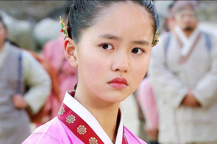 Walau Berdahi Lebar, 10 Artis Korea Ini Tetap Tampil Memikat